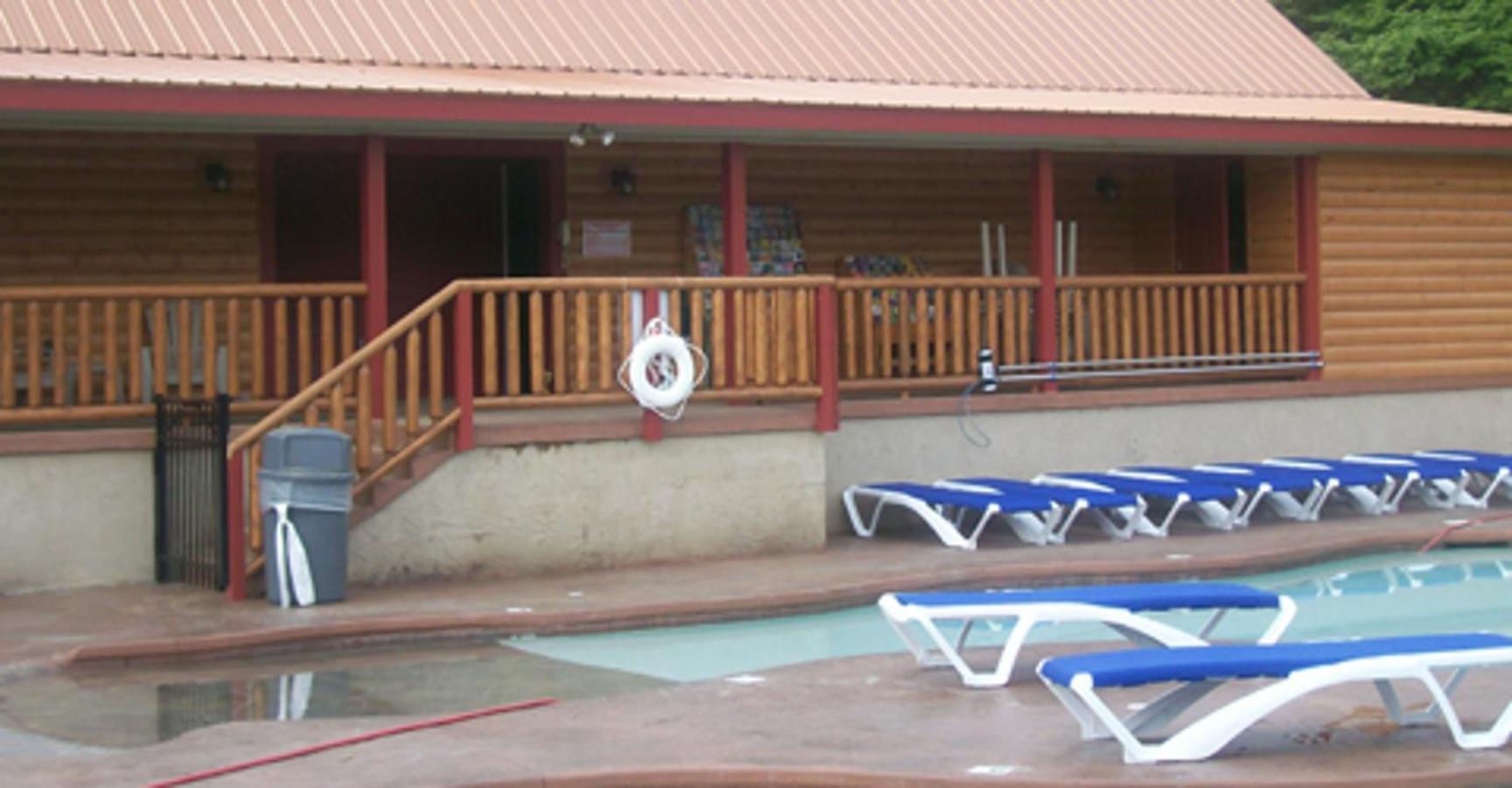 Newly Remodeled, Pool Table, Pool, Gym, Hiking! Gatlinburg